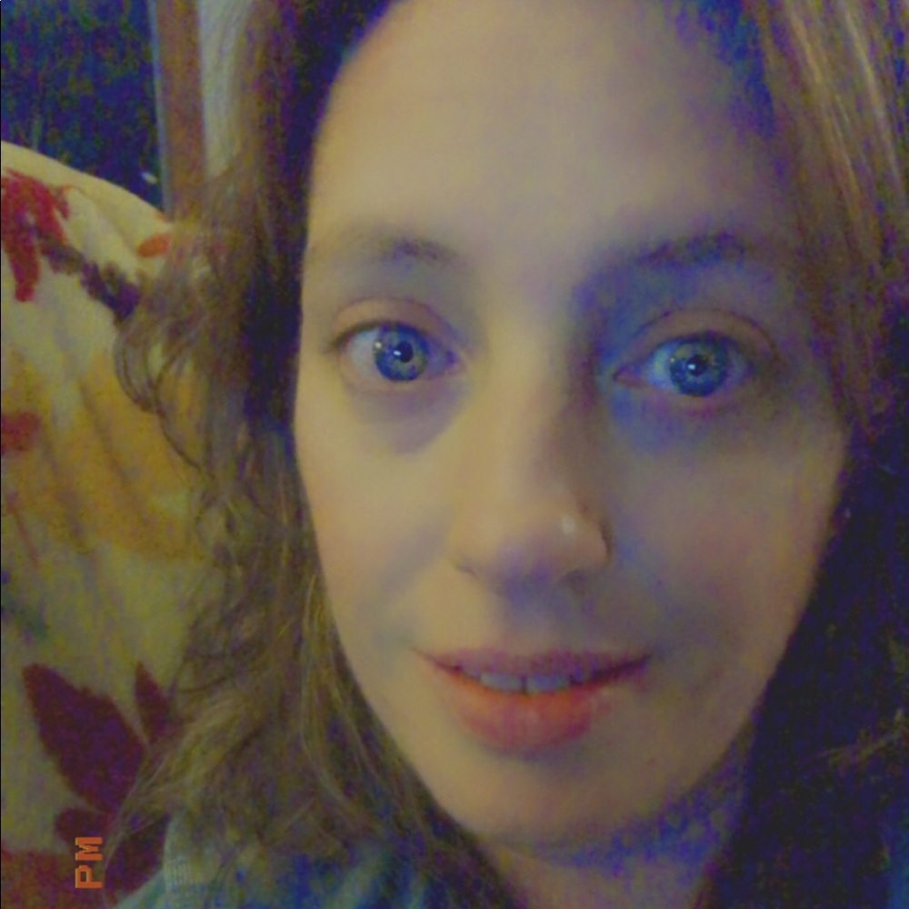 Meet your Posher, Stacy